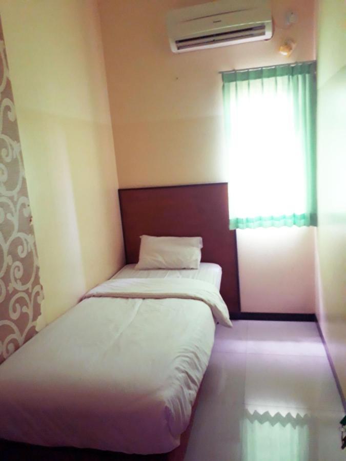 Hotel Pelangi Indah Semarang Exterior foto